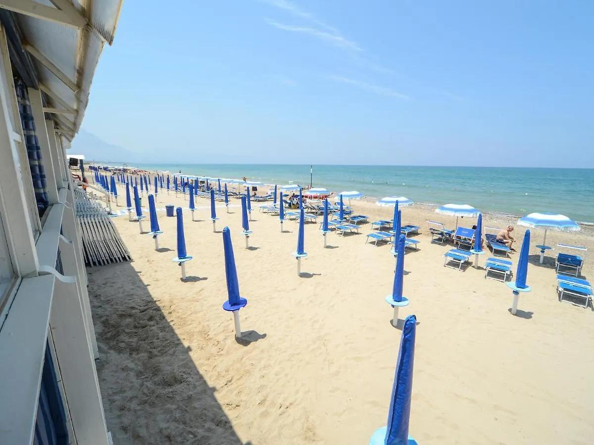 Gelso Bianco Boutique Apartments Campofelice Di Roccella